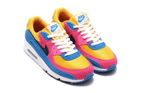 women's nike multi colored sneakers